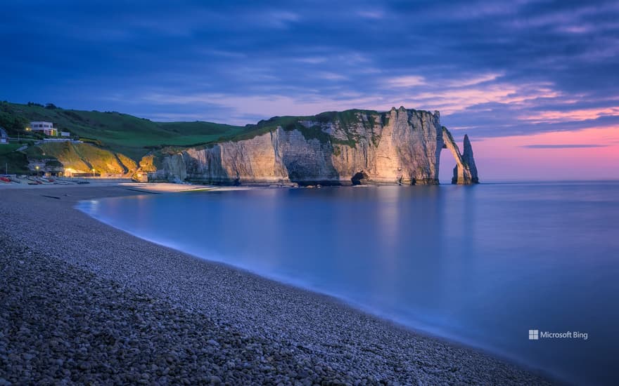 The chalk cliffs of Étretat, Normandy, France